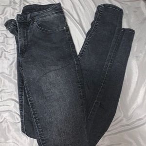 Faded black h&m skinny jeans